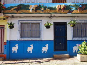 Colourful House with a Zocola in Guatape Village